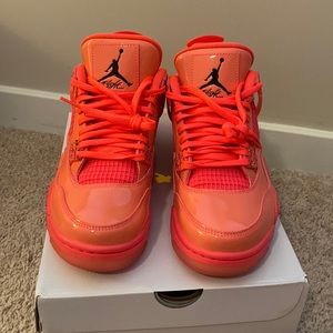 Air Jordan 4 Retro in ‘Hot Punch’